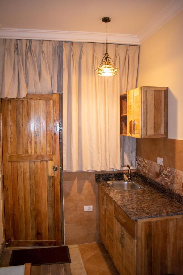 Choice Guest House 2 Addis Abeba Esterno foto