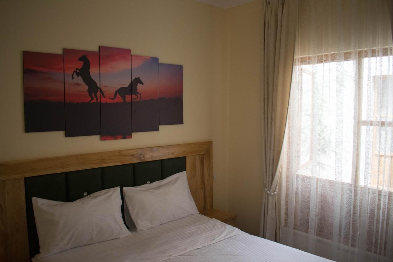 Choice Guest House 2 Addis Abeba Esterno foto