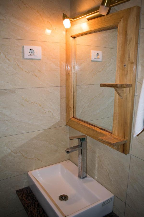 Choice Guest House 2 Addis Abeba Esterno foto