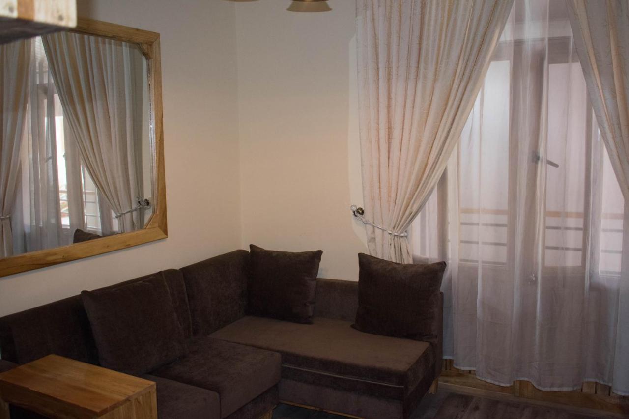 Choice Guest House 2 Addis Abeba Esterno foto