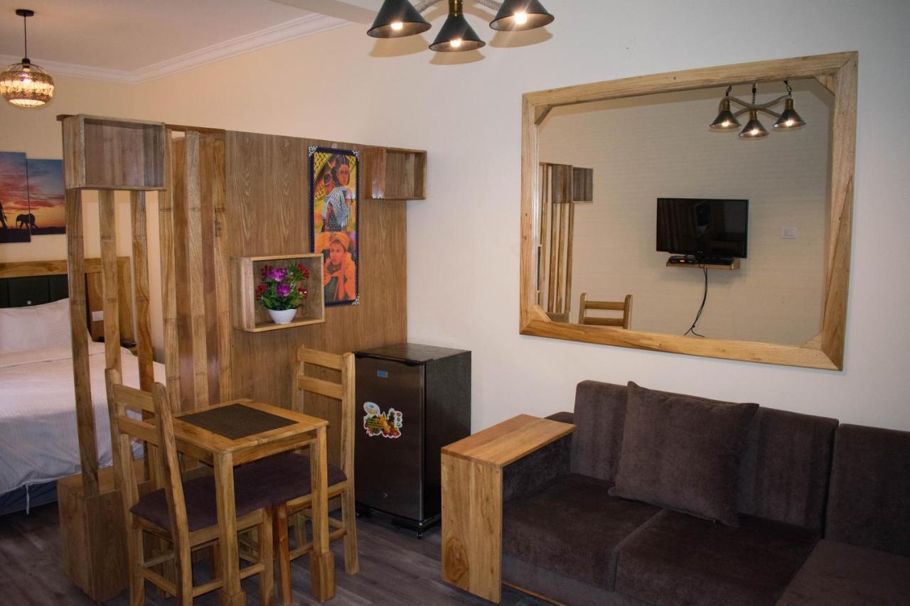 Choice Guest House 2 Addis Abeba Esterno foto